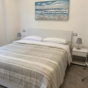 La Riviera Guest house